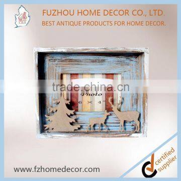 Antique Wooden Photo Frame for Holiday Gift and Christmas Present