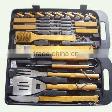 18pcs wood handle BBQ set with plastic box packing