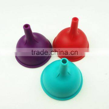 16116 Silicone Folding Funnel photo-5