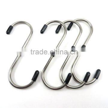 metal stainless steel S shape hook rustless hanger with 3 black sheathes, thickness 4.0 and height 110 mm for hanging use
