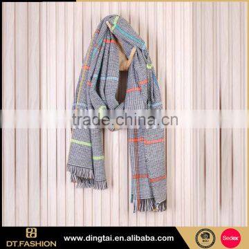 Factory fashion ladies mixed color knitted scarf