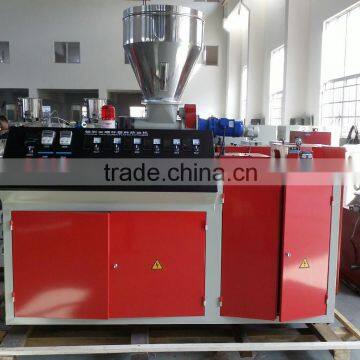 Double screw extruder