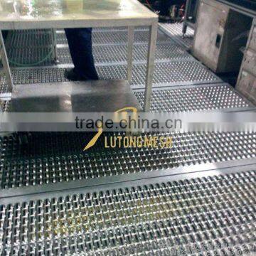 Low price Crocodile Mouth Antiskid Checkered Plate