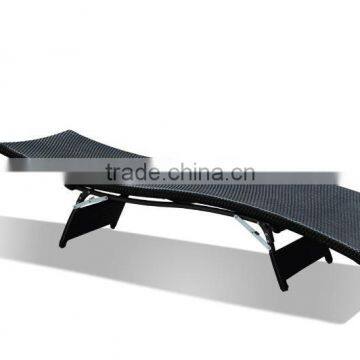 ALL WEATHER OUTDOOR RATTAN FOLDABLE SUN LOUNGER photo-4