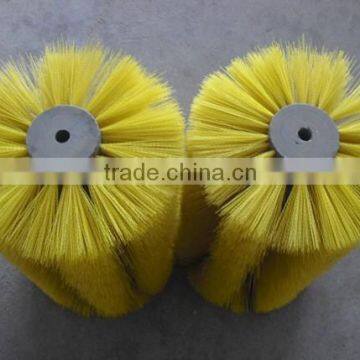 Road cleaning brush