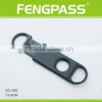 CC-1032 10.2cm 2CR13 Stainless Steel PP Plastic Handle Oval-Shaped Plastic Cigar Cutter