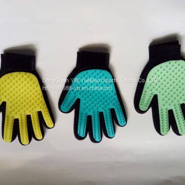 Custom color dog bath cleaning grooming glove brush silicone pet gloves