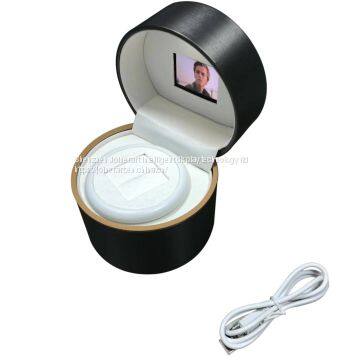 00:01 00:41 View Larger Image Luxury Rotating Wrapping Leather Cylinder for Ring Displaying Luxury Rotating Wrapping Leather Cylinder for Ring Displaying Luxury Rotating Wrapping Leather Cylinder for Ring Displaying Luxury Rotating Wrapping Leather cy photo-4