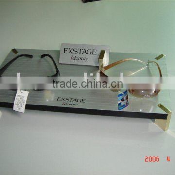 glasses display