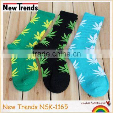 Fashion bamboo leaf print socks tropical style long socks