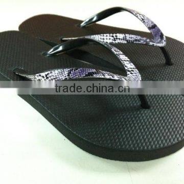 latest sex leopard color strap beach women rubber flip flop charms