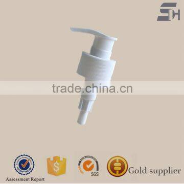 28/415 White color shampoo and hand washing lotion pump