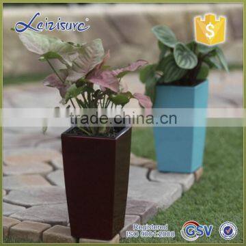 Made in China Round Baking Finish Self-watering Planters photo-2