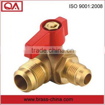 Brass gas ball valve with male fittings