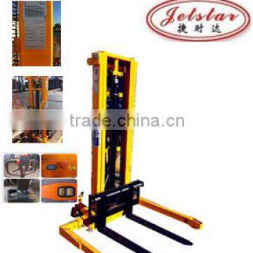 Wide leg Hand Hydraulic Stacker