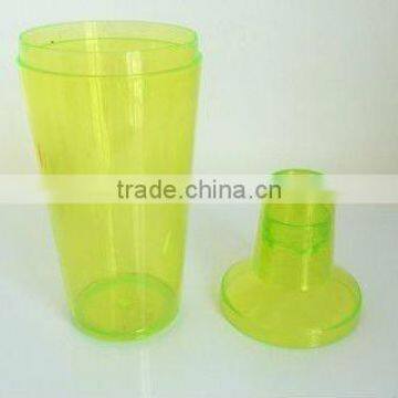 500ml plastic green wine shaker