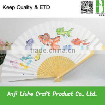 The best-seller promotion bamboo paper fan with goldfish