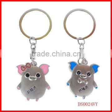 2014 new style zinc alloy love pairing pig keychain