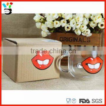 New designs red lips glass tea cup with handle