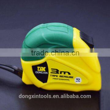 high -strength shell co-molded steel tape measure