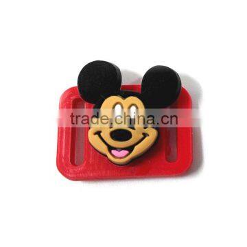 Wholesales custom soft pvc cheap decorative plastic shoe buckles