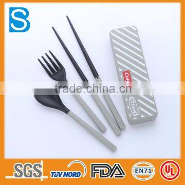 Customize Logo and Color Portable Folding Travel Cutlery Set photo-4