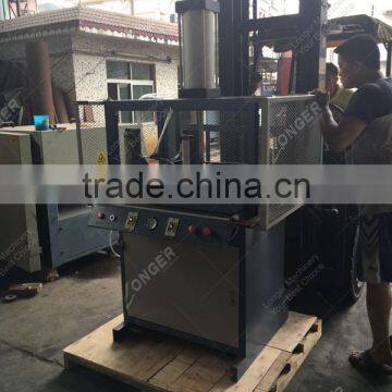 Electric Driven New Condition Pillow Compressing and Packing Machine Price photo-2