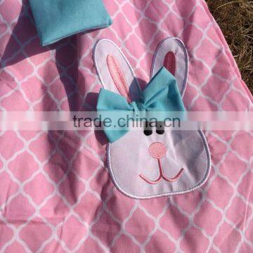 2015 Baby Girls Easter Pink Quatrefoil Teal Bunny Dress Kids Clothes With Necklace and Bows Set photo-2