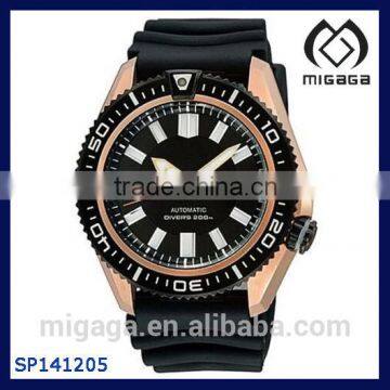 Men's Diver's Black Rubber Goldtone Automatic Watch Date Day Display Automatic Movement Water Resistant Customer Watch