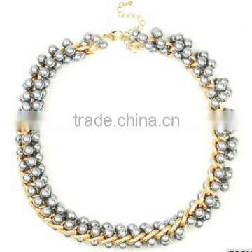 fashionable immitation pearl necklace