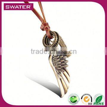 New Invention 2016 Fashion Feather Alloy Best Bitches Necklace