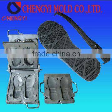 2013 new fashion sole made by rubber shoe sole Mould