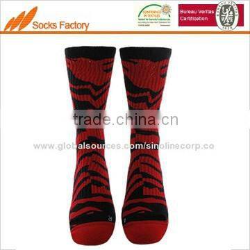 Men's and women's functional sports outdoor socks red and black color