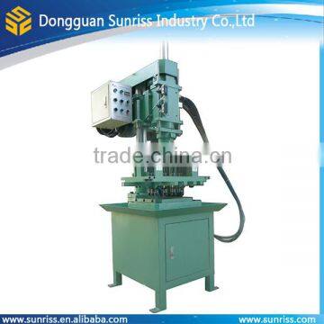 Gear automatic tapping machine