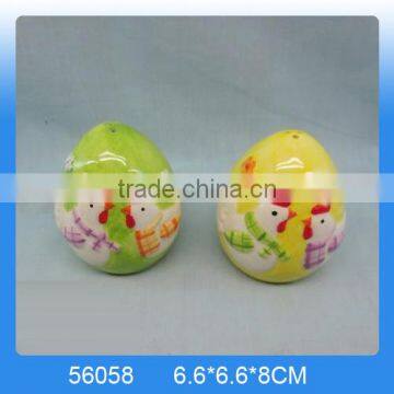 Decorative egg shaped ceramic animal salt and pepper shakers with chicken painting