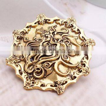 fashion plated gold retro style Shield 3 colors brooch pin factory sell brooch for lady