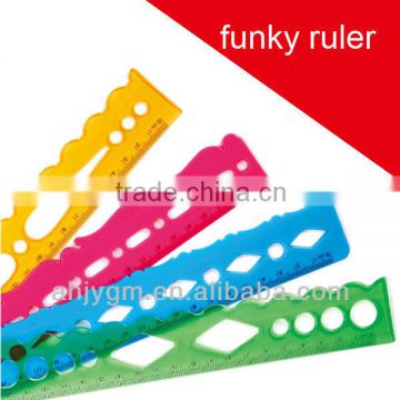 High Quality 20CM Plastic Wave Straight Ruler.