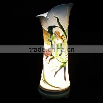 Translucent porcelain lamp