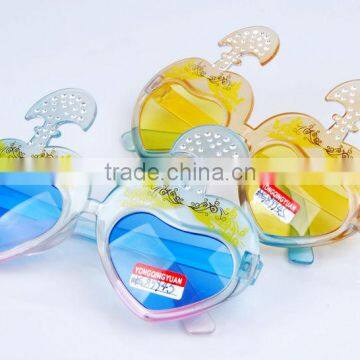 2013 heart shape party glasses