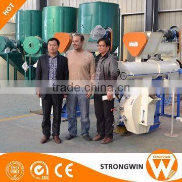 Hot Sale Strongwin 1t/h Feed Machinery Cattle Animal Feed Crusher and Mixer Hammer Mill photo-5