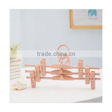 Wholesale Stock Small Order Rotatable With Clip Plastic Clothes Hanger
