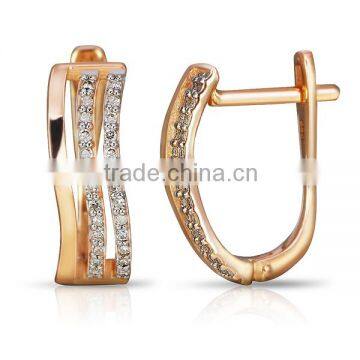 14K Rose gold earring with diamonds