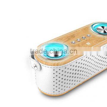 China New Products Portable Waterproof Speaker Bluetooth for Mobile Phone, Wireless Power Bank Bluetooth RM2-2 photo-2