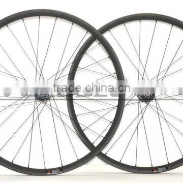 2016 New Style Offset MTB Carbon Clincher Wheelset 29er Hookless AM/DH 40mm Wide Racing Asymmetry Wheels photo-2