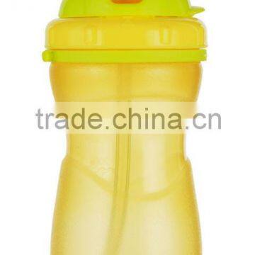 A-1020 Yellow Baby Training Sippy Cup with Lid and Straw, wing chun Western Baby Learning Cup Non Spill Baby Cup