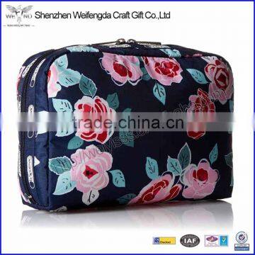 2016 new design pretty flower printing small cosmetic bag with zipper closure