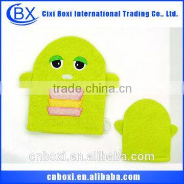 Comfortable China cartoon/custom durable baby bath glove,promotion baby animal bath gloves