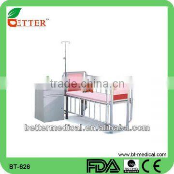 Pediatric hospital bed