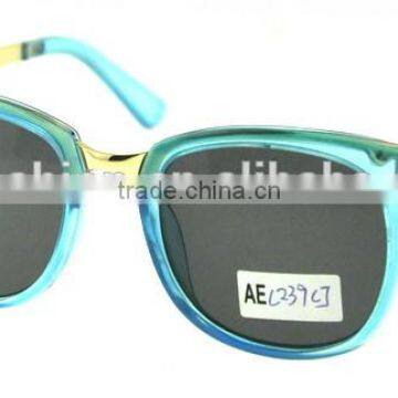 plastic frame and glass lens sunglasses for children, cute child sunglasses