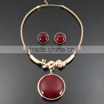 Disc Embedded Stone Fashion Necklace Set